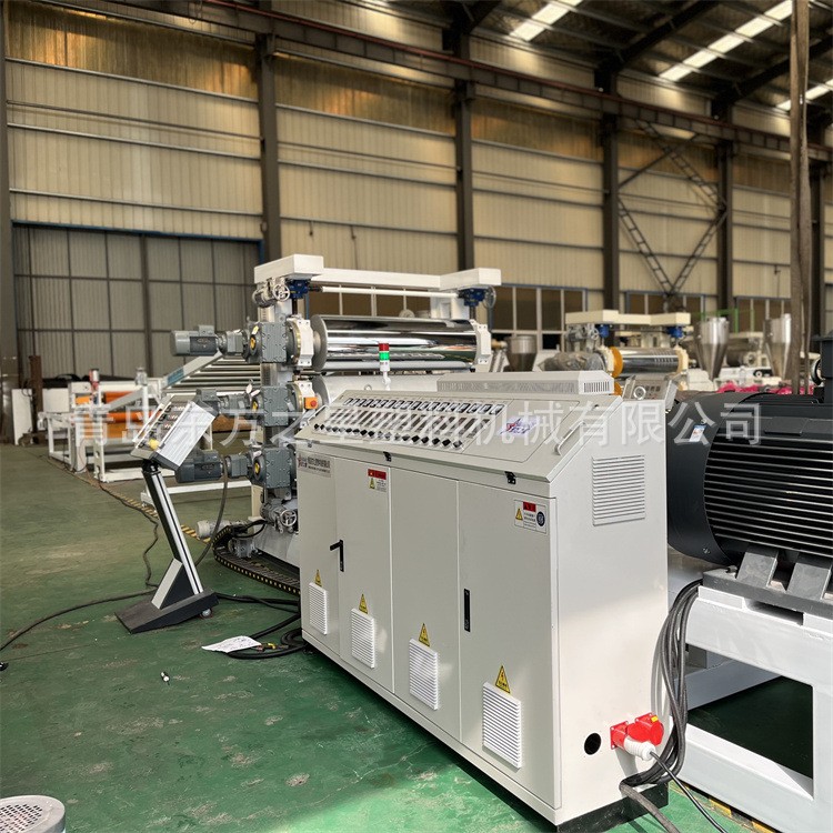 Посещения на клиенти за PVC линия за производство на плочи с диамантен модел за животновъдство